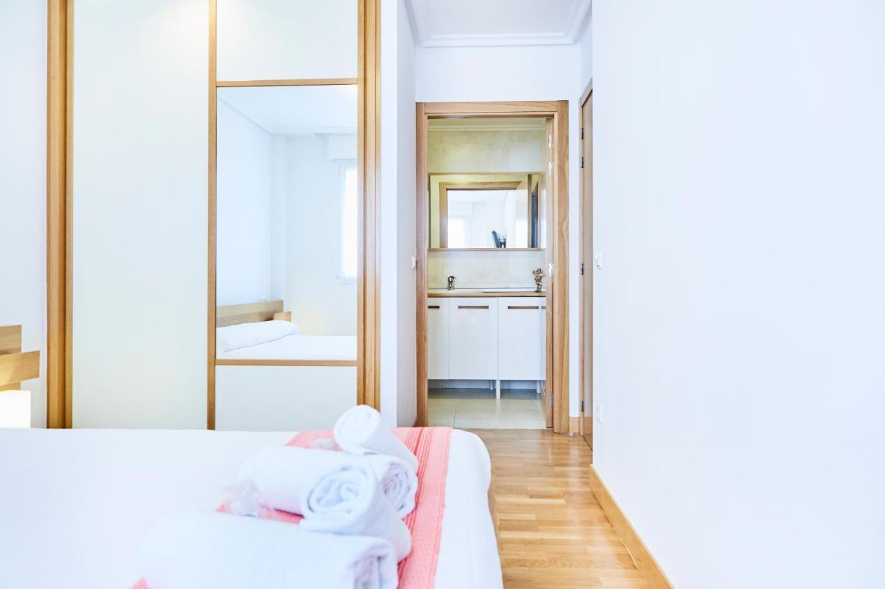 Urumea 4 - Apartamento Con Parking Сан-Себастьян Экстерьер фото